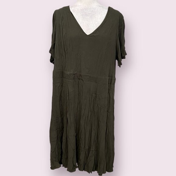 Torrid 3X Olive Green Crinkle Rayon Short Sleeve Midi Dress MSmocked Back Boho - Picture 1 of 8
